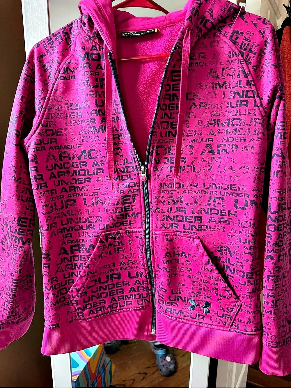 Under Armour Printed Zip Hoodie in Pink & Black Size Small Like New